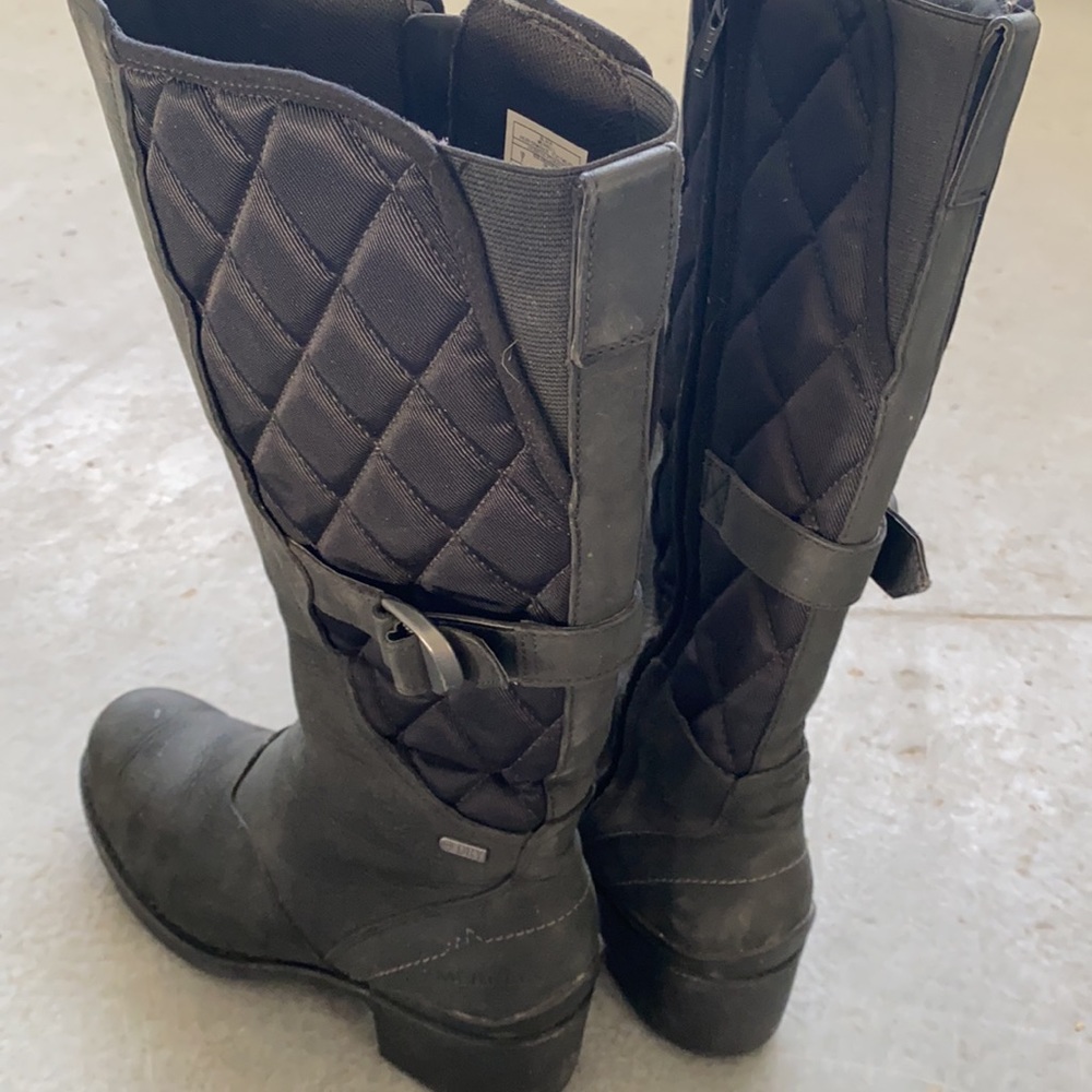 Boots - Picture 2 of 3